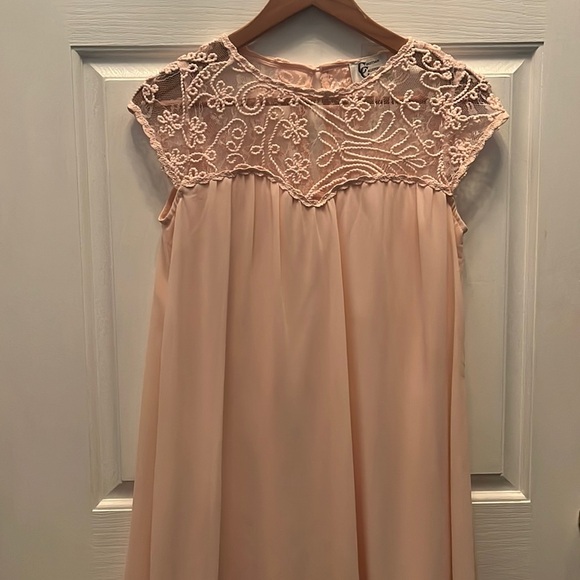 PRE-OWNED CHRISTIAN CALIANDO PEACH DRESS WITH LACE INSET- SMALL - Picture 1 of 6